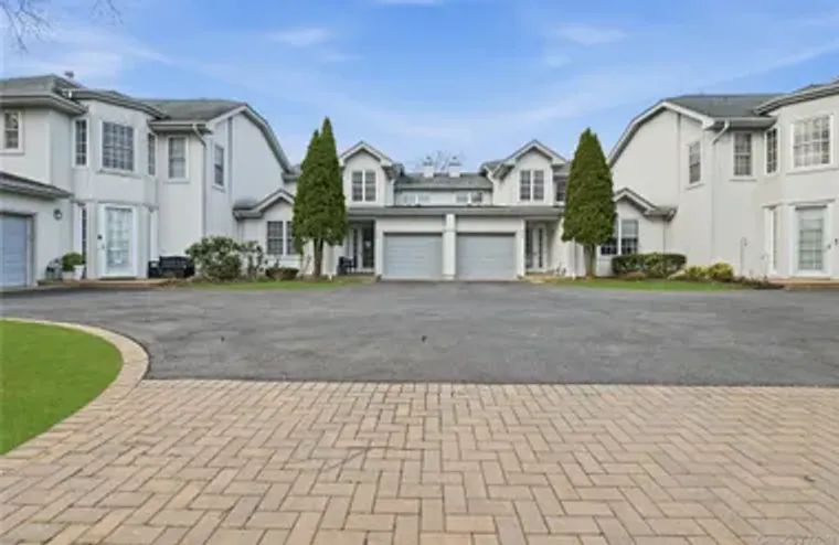 625 MADEIRA BLVD, HUNTINGTON, NY, 11747, Huntington, NY 11747