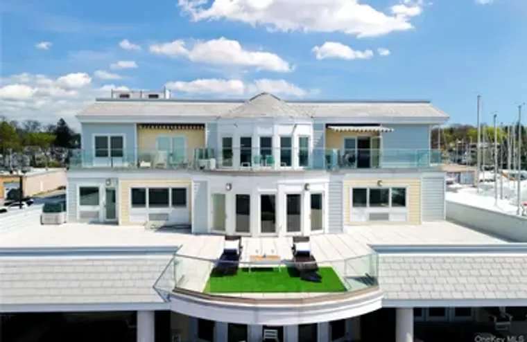 433 MAIN ST 212, NORTH HEMPSTEAD, NY, 11..., North Hempstead, NY 11050