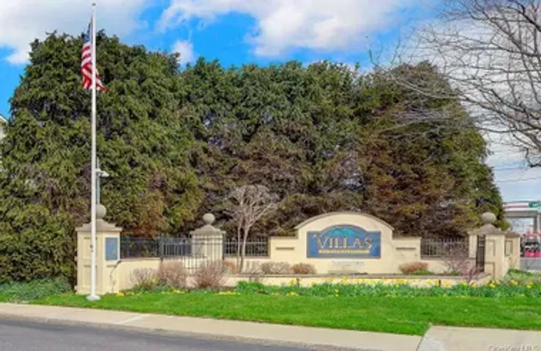 103 NARRAGANSETT VILLAS DR, BABYLON, NY,..., Babylon, NY 11757