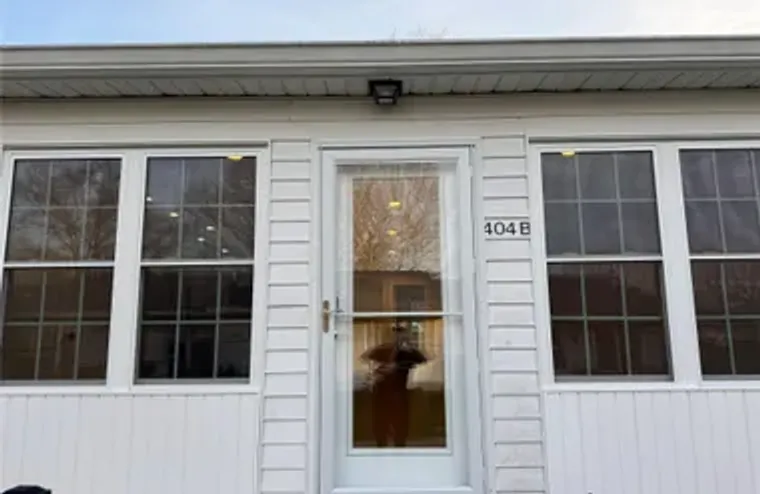 404 WOODBRIDGE RD B, BROOKHAVEN, NY, 119..., Brookhaven, NY 11961