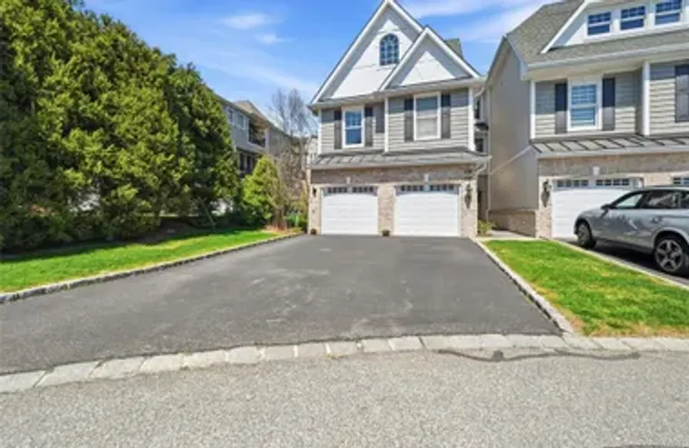 477 PACING WAY, HEMPSTEAD, NY, 11590, Hempstead, NY 11590