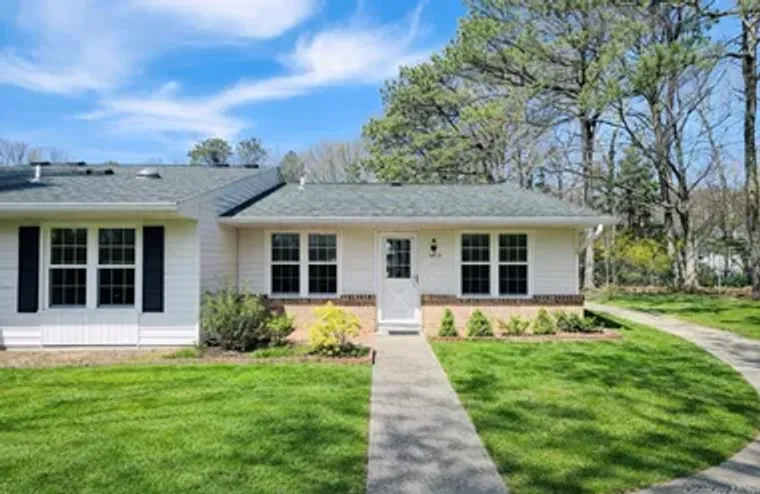 441 ARLINGTON DR B, BROOKHAVEN, NY, 1196..., Brookhaven, NY 11961