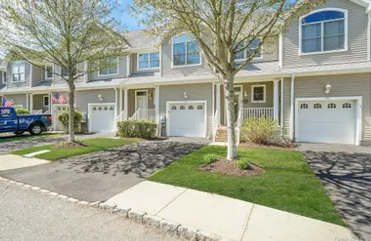 113 BRIANNA DR, BROOKHAVEN, NY, 11733, Brookhaven, NY 11733