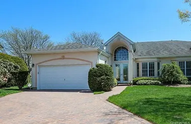 163 ALTESSA BLVD, HUNTINGTON, NY, 11747, Huntington, NY 11747