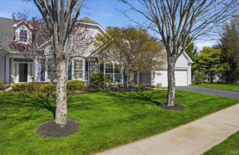 49 SAMANTHA CIR 49, SOUTHAMPTON, NY, 119..., Southampton, NY 11977