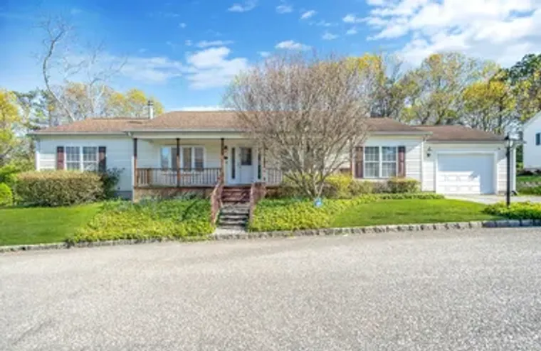 1407 MIDDLE RD 253, RIVERHEAD, NY, 11933, Riverhead, NY 11933