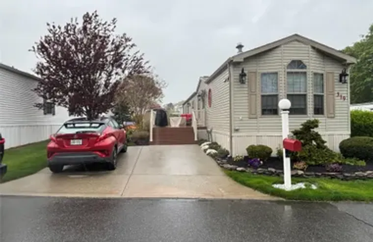 1661-319 OLD COUNTRY RD 319, RIVERHEAD, ..., Riverhead, NY 11901