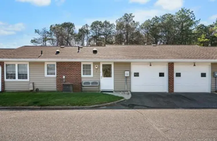 54 AYLESBURY CT B, BROOKHAVEN, NY, 11961, Brookhaven, NY 11961