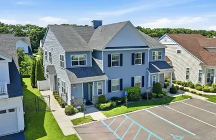 252 SAND HILLS LN, BROOKHAVEN, NY, 11763, Brookhaven, NY 11763