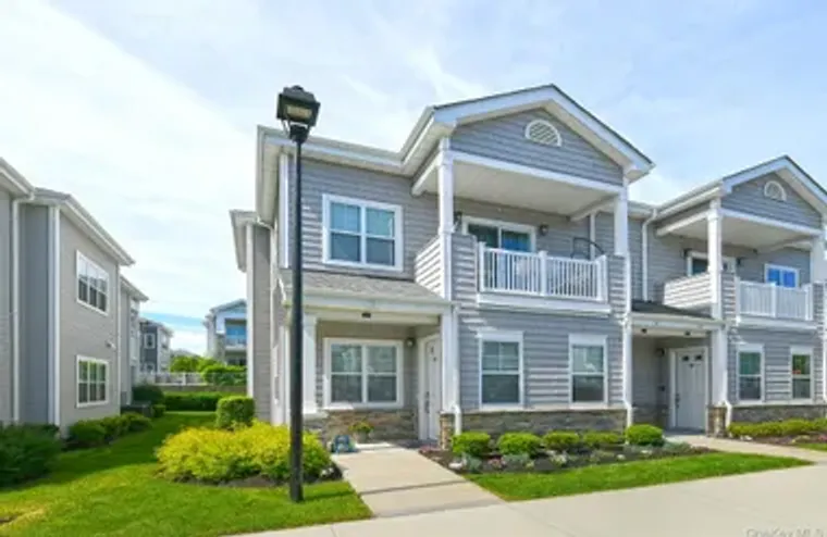 53 WINTER PL 53, HUNTINGTON, NY, 11731, Huntington, NY 11731