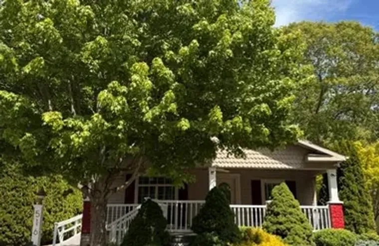1661 OLD COUNTRY RD 516, RIVERHEAD, NY, ..., Riverhead, NY 11901