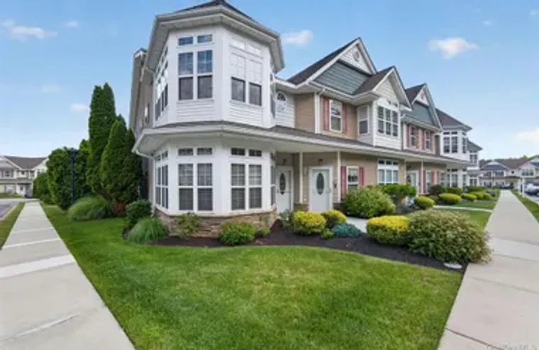 205 EGRETS LNDG 205, CARMEL, NY, 10512, Carmel, NY 10512
