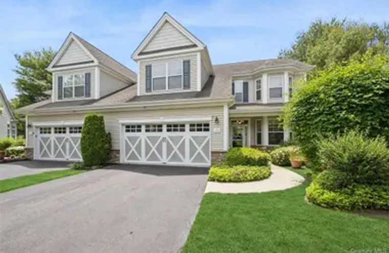 176 MELODY CT, BROOKHAVEN, NY, 11941, Brookhaven, NY 11941