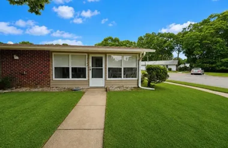 258 NEWCASTLE CT F, BROOKHAVEN, NY, 1196..., Brookhaven, NY 11961