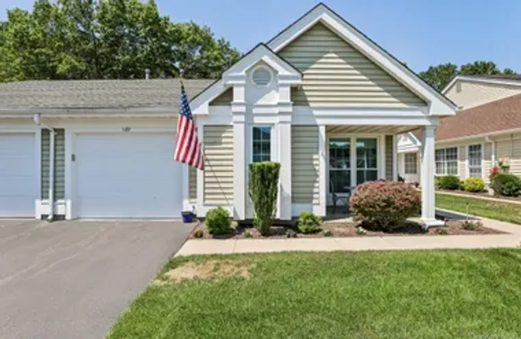 187 GLEN DR, BROOKHAVEN, NY, 11961, Brookhaven, NY 11961
