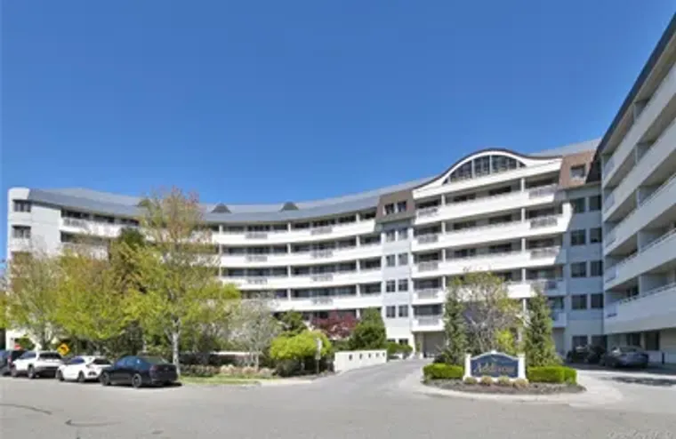 100 HARBOR VIEW DR 335, NORTH HEMPSTEAD,..., North Hempstead, NY 11050