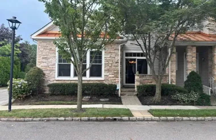 123 LINKS CT, NORTH HEMPSTEAD, NY, 11050, North Hempstead, NY 11050