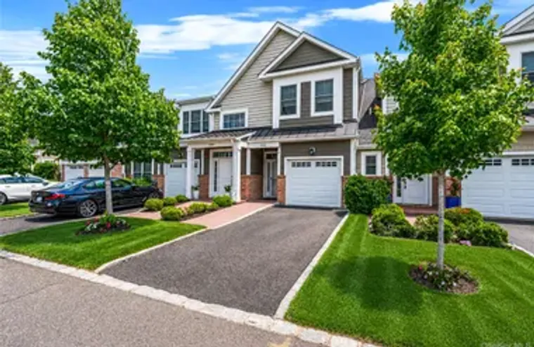 52102 BEECH TREE LN, OYSTER BAY, NY, 118..., Oyster Bay, NY 11803