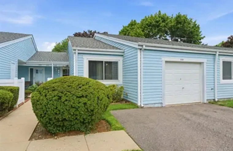 1006 CABOT PATH, SMITHTOWN, NY, 11780, Smithtown, NY 11780