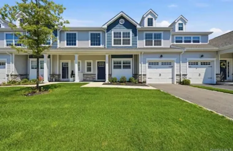 72 FARM ACRE CIR, BROOKHAVEN, NY, 11766, Brookhaven, NY 11766