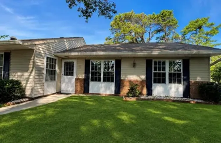 344 WOODBRIDGE DR B, BROOKHAVEN, NY, 119..., Brookhaven, NY 11961
