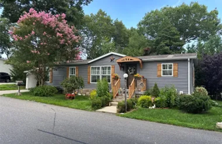 1661 OLD COUNTRY RD 258, RIVERHEAD, NY, ..., Riverhead, NY 11901