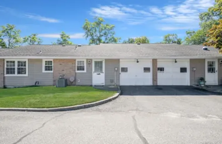 269 BERWICK CT B, RIDGE, NY, 11961, Ridge, NY 11961
