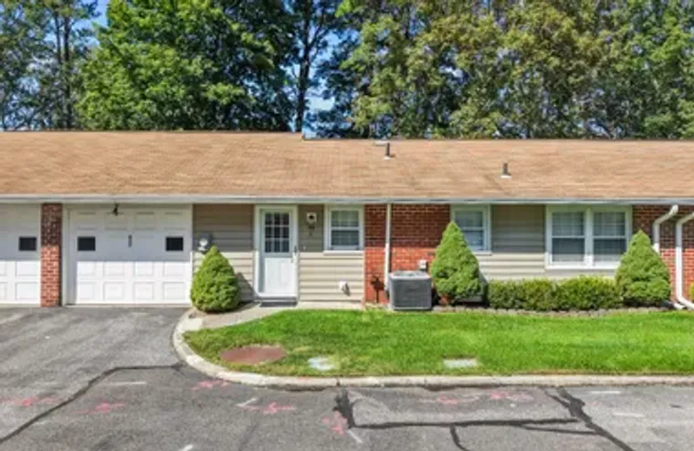 46 TRENT CT C, RIDGE, NY, 11961, Ridge, NY 11961