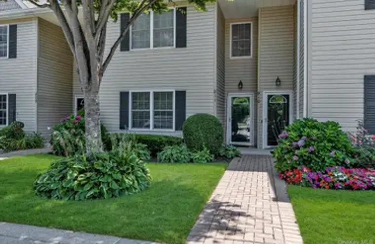 911 ALTESSA BLVD, MELVILLE, NY, 11747, Melville, NY 11747