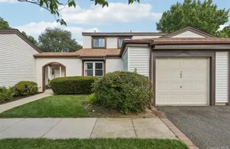 102 GOTHAM WAY, SAINT JAMES, NY, 11780, Saint James, NY 11780