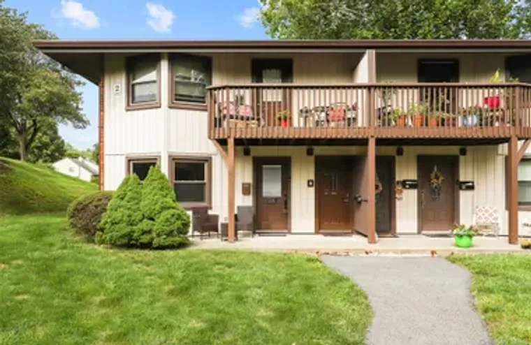 2 HAMPTON CT A, YORKTOWN HEIGHTS, NY, 10..., Yorktown Heights, NY 10598