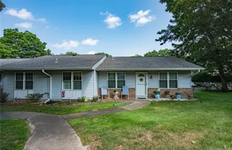 350B WOODBRIDGE DR 350B, BROOKHAVEN, NY,..., Brookhaven, NY 11961