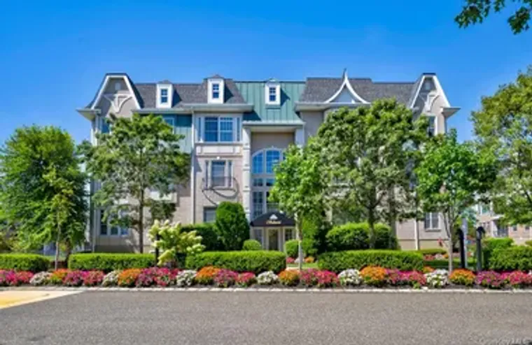 323 ROOSEVELT WAY, WESTBURY, NY, 11590, Westbury, NY 11590