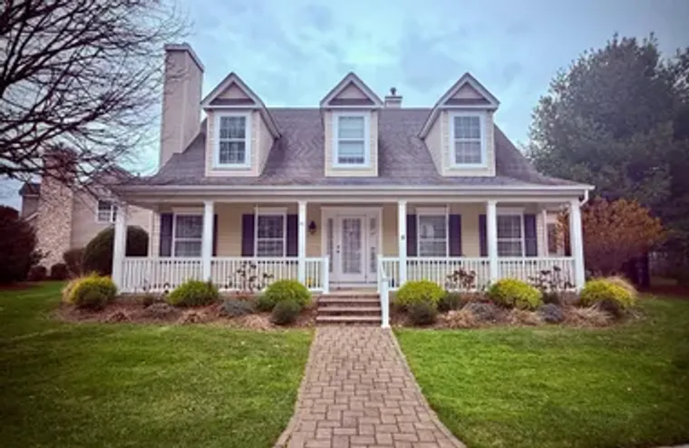 41 GOLDEN SPRUCE DR, CALVERTON, NY, 1193..., Calverton, NY 11933