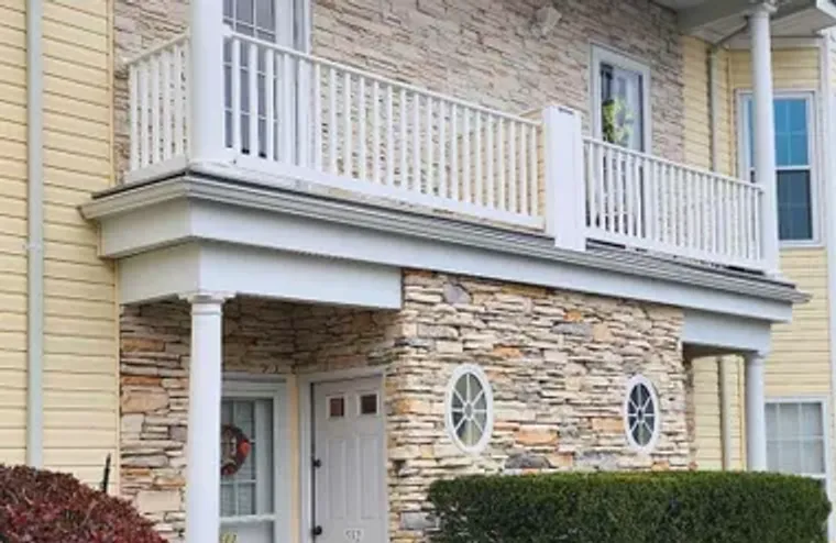 512 NARRAGANSETT VILLAS DR, LINDENHURST,..., Lindenhurst, NY 11757