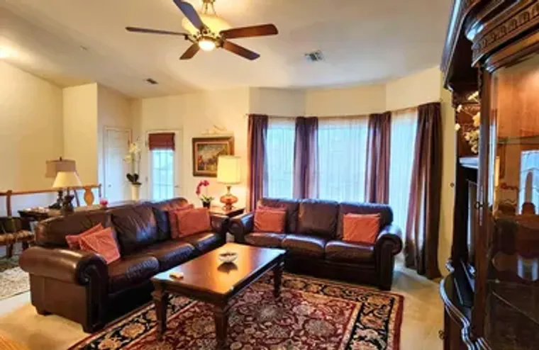 512 NARRAGANSETT VILLAS DR, LINDENHURST,..., Lindenhurst, NY 11757