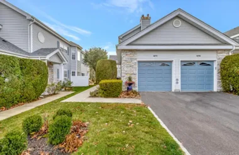 477 WOODSCREEK CT, MORICHES, NY, 11955, Moriches, NY 11955