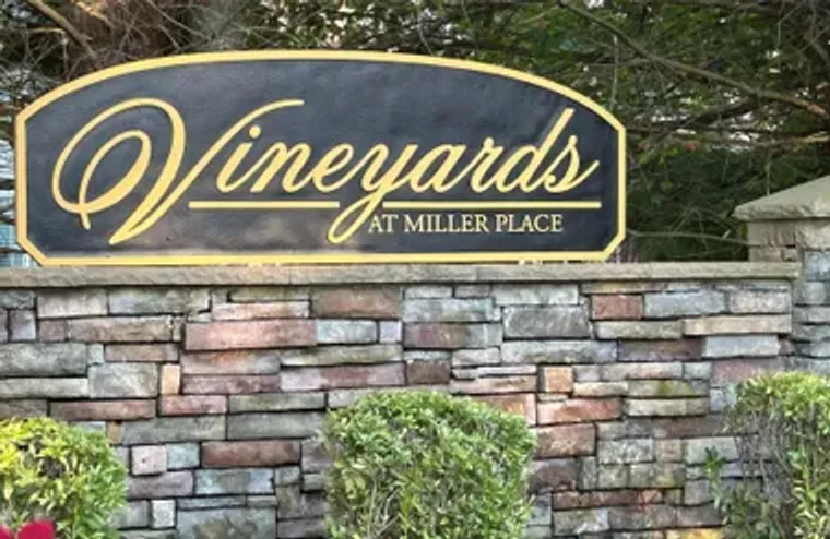 37 HALLEY LN, MILLER PLACE, NY, 11764, Miller Place, NY 11764