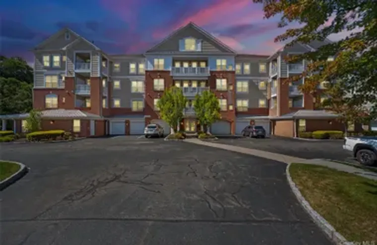 423 REGENCY DR, FISHKILL, NY, 12524, Fishkill, NY 12524