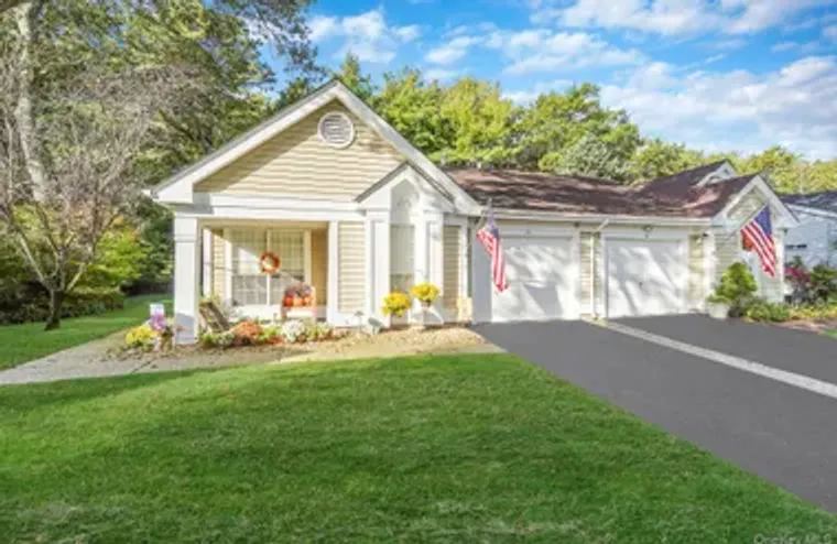 19 VILLANOVA CT, RIDGE, NY, 11961, Ridge, NY 11961