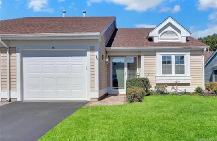 13 OAKDALE CT, RIDGE, NY, 11961, Ridge, NY 11961