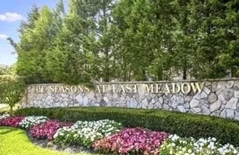 272 SPRING DR, EAST MEADOW, NY, 11554, East Meadow, NY 11554