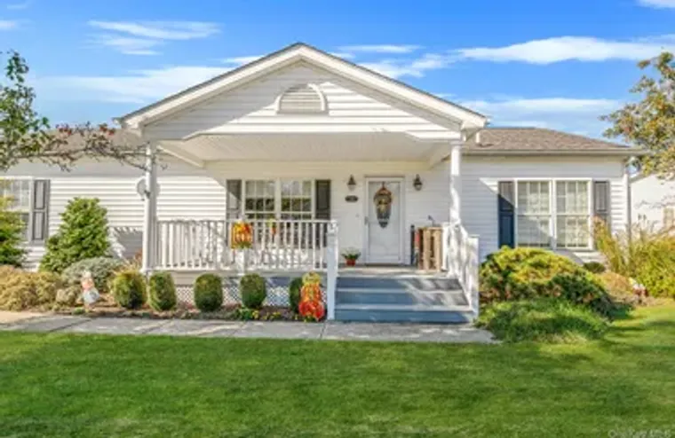 1407 MIDDLE RD UNIT 258, CALVERTON, NY, ..., Calverton, NY 11933