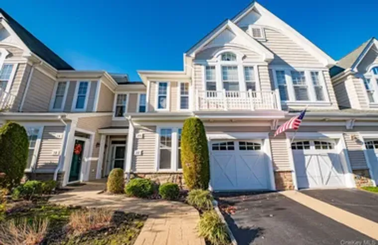 22 SONATA CT, LAKE GROVE, NY, 11755, Lake Grove, NY 11755