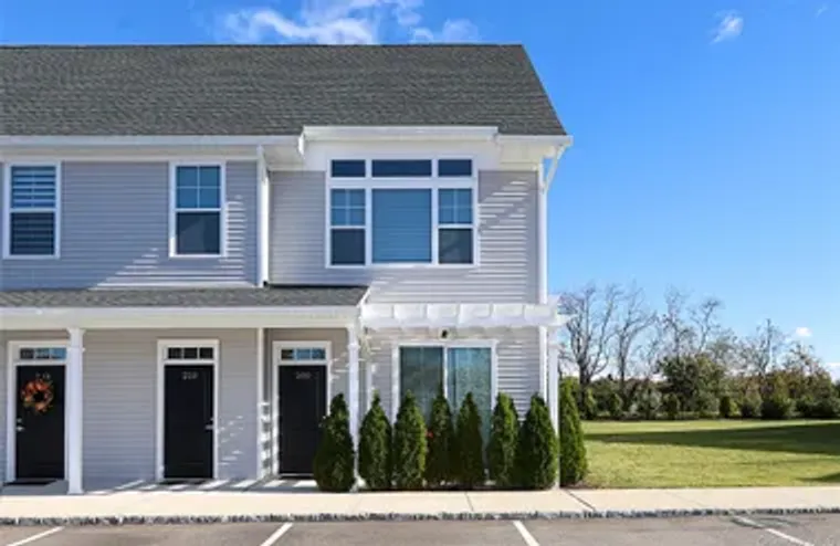 209 BRETON WAY, GLEN COVE, NY, 11542, Glen Cove, NY 11542