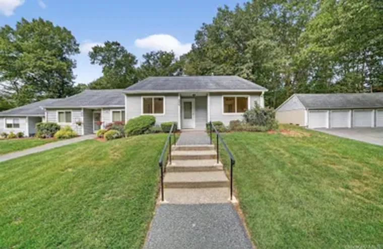 159 CARRIAGE CT C, YORKTOWN HEIGHTS, NY,..., Yorktown Heights, NY 10598