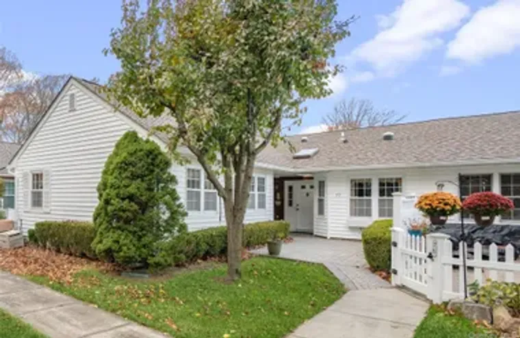 77 REVERE DR, SAYVILLE, NY, 11782, Sayville, NY 11782