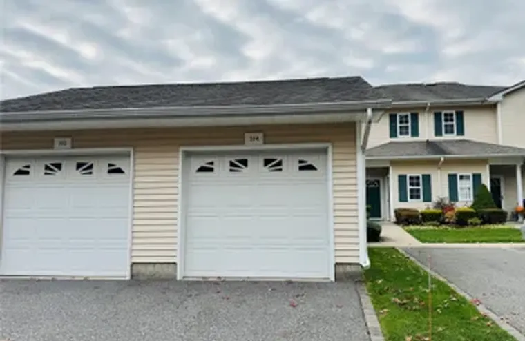 104 AERIE WAY, EAST QUOGUE, NY, 11942, East Quogue, NY 11942