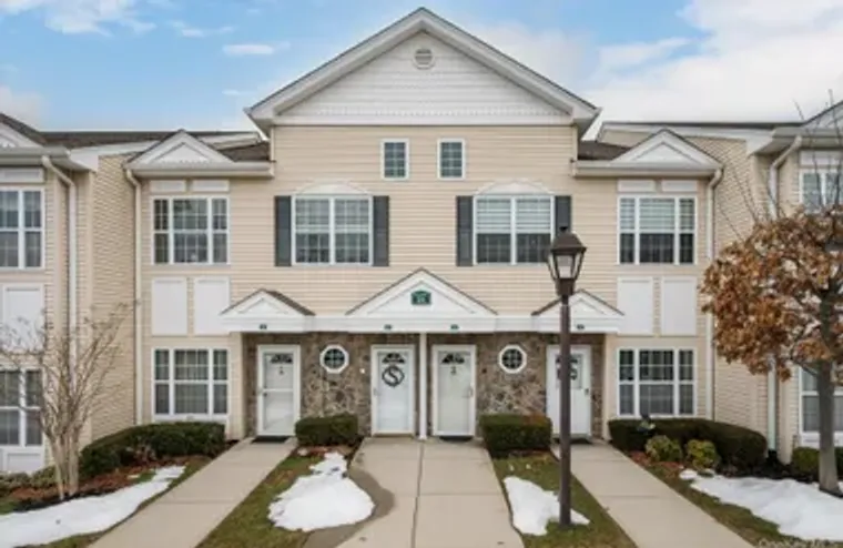 483 SPRING DR, HEMPSTEAD, NY, 11554, Hempstead, NY 11554