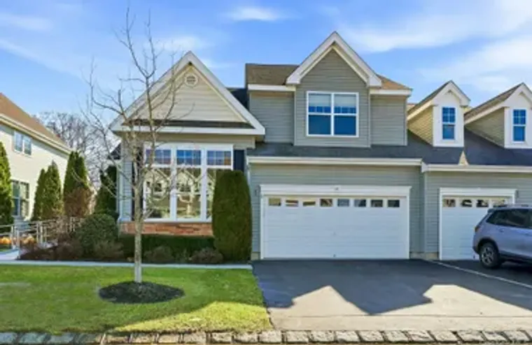 83 PACIFIC DUNES CT 83, BROOKHAVEN, NY, ..., Brookhaven, NY 11763